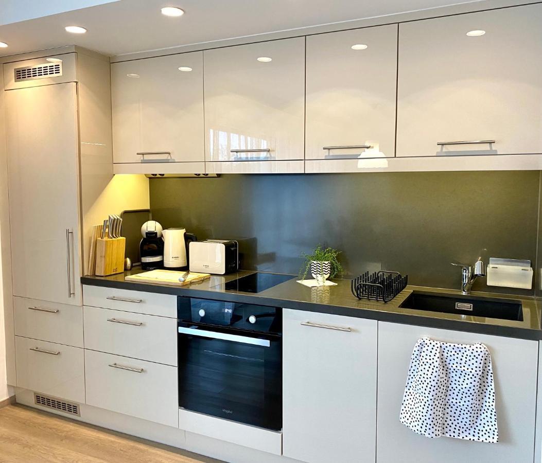 Atrium Apartman Heviz Mit Panoramaterrasse Und Tiefgarage Exteriör bild