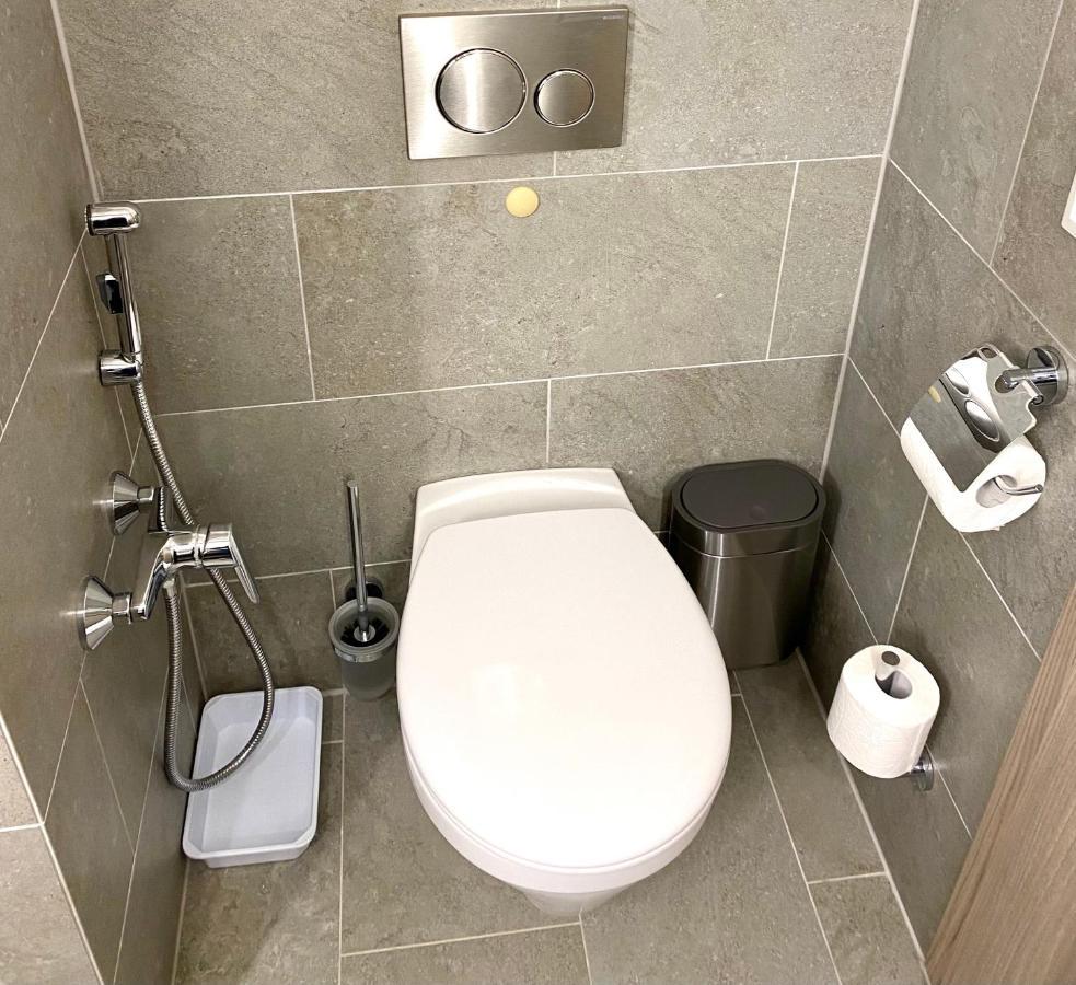 Atrium Apartman Heviz Mit Panoramaterrasse Und Tiefgarage Exteriör bild