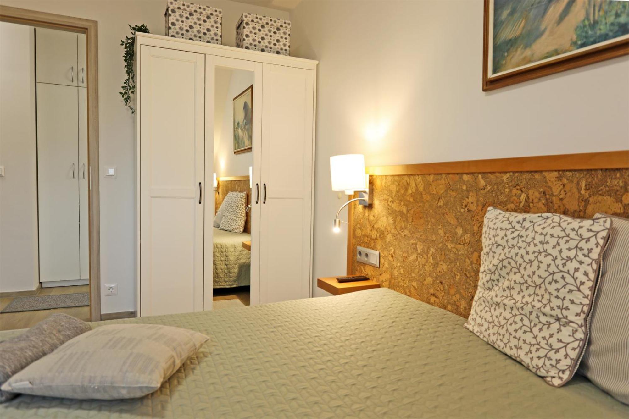 Atrium Apartman Heviz Mit Panoramaterrasse Und Tiefgarage Exteriör bild